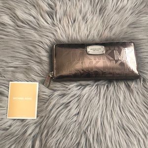 Michael Kors wallet